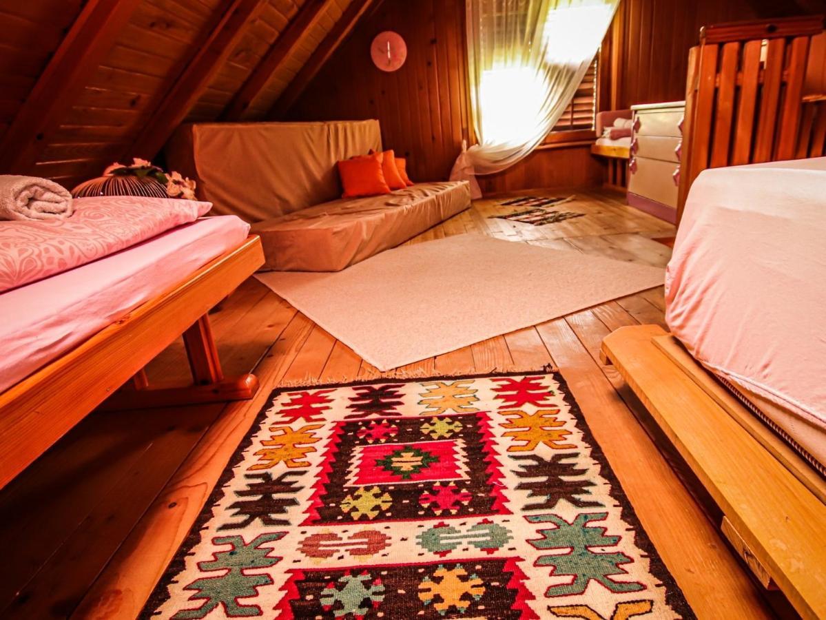 Home Eden Dobrenica Bihac Exterior photo